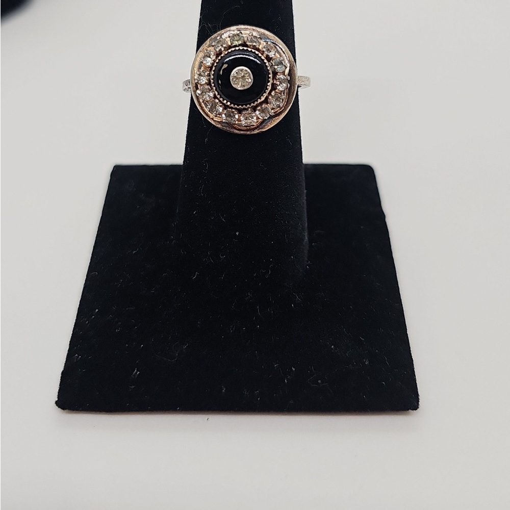 Elegant Silver and Black Onyx Ring